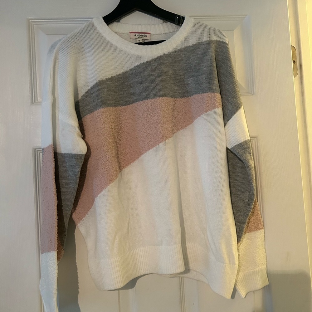 Andres white, pink and grey sweater